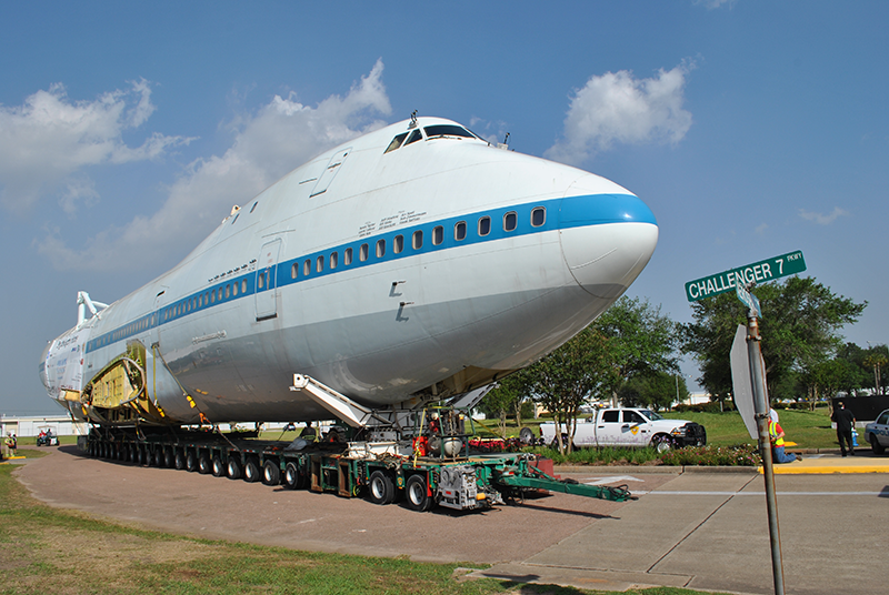Boeing 747 was disassembled into seven major loads