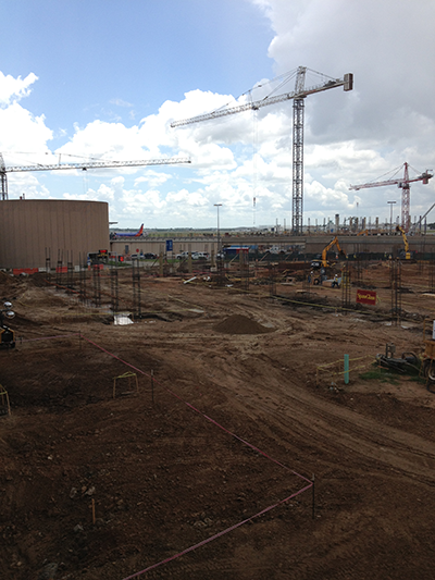 140806-the-cranes-are-located-is-the-site-of-the-new-Southwest-Airlines-International-Terminal.png