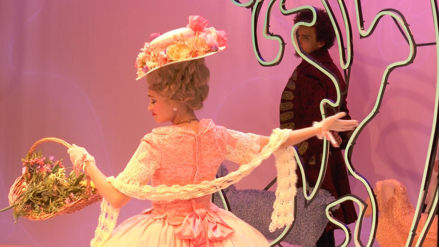 Video “marie Antoinette” At Stages Repertory Theatre – Houston Public