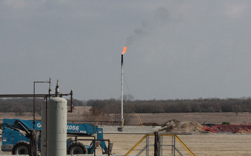 Brazos-Co-a-flare-that-burns-off-methane-gas.jpg