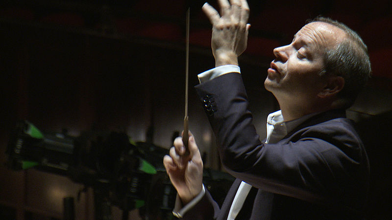 Patrick Summers conducts the Houston Grand Opera Orchestra in La traviata, 2012