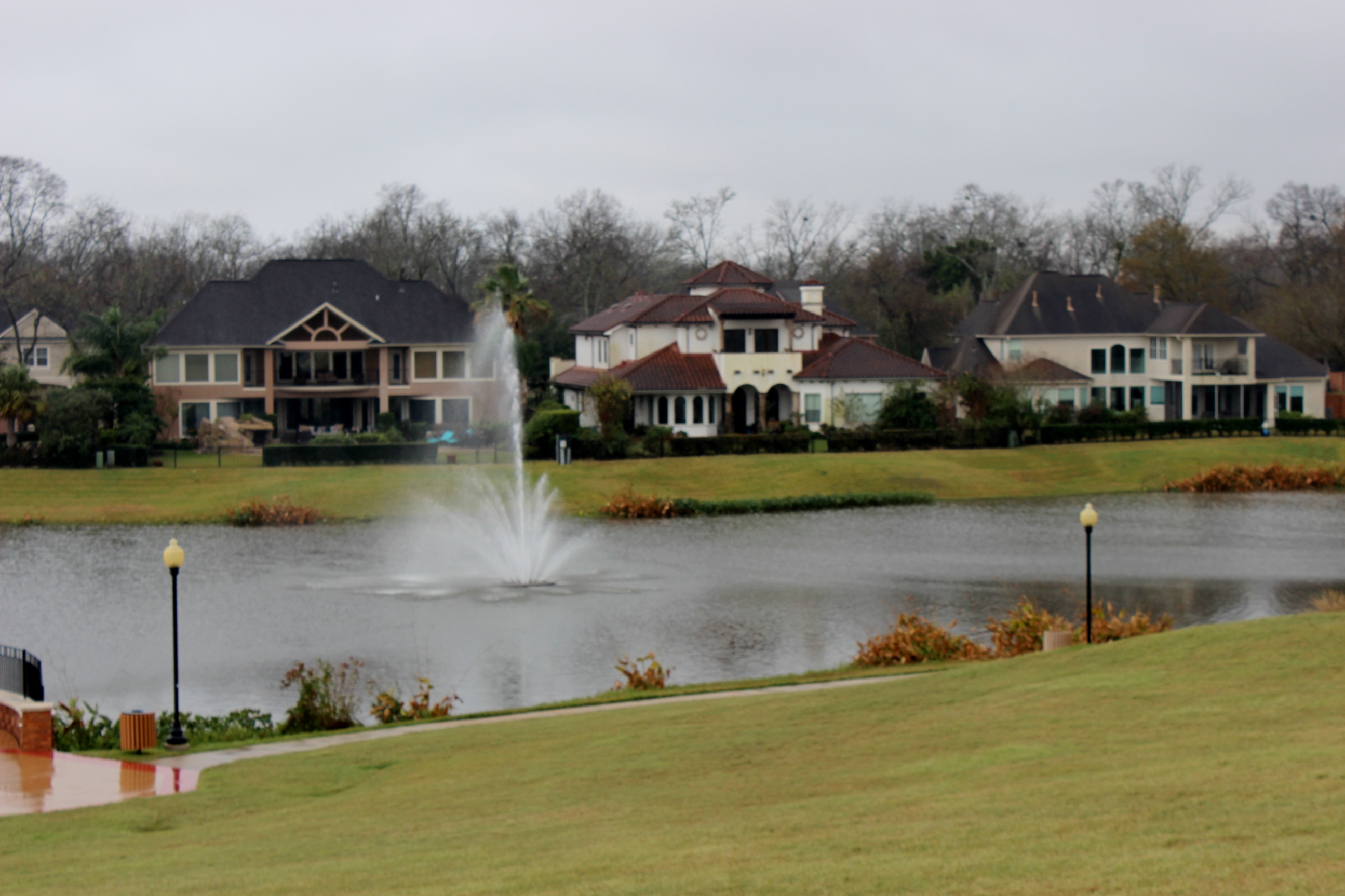 Sienna Plantation covers 16 square miles and has a population of over 20,000