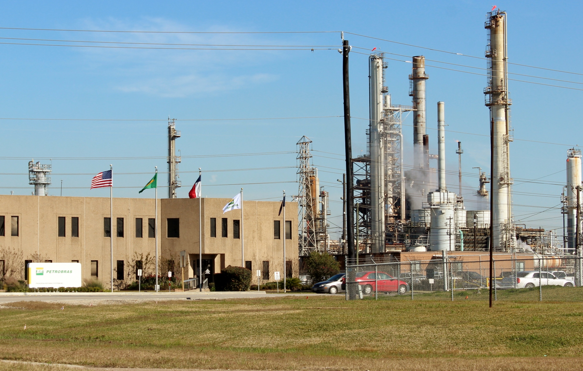 Petrobras's Pasadena Refining System plant is near the Washburn Tunnel on the Houston Ship Channel. Image: Dave Fehling, Houston Public Media