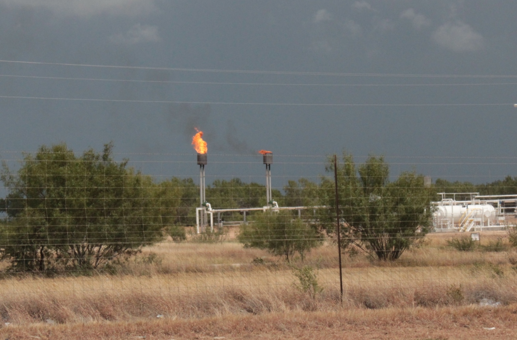 Report: Texas Natural Gas Flaring at Record Highs – Houston Public