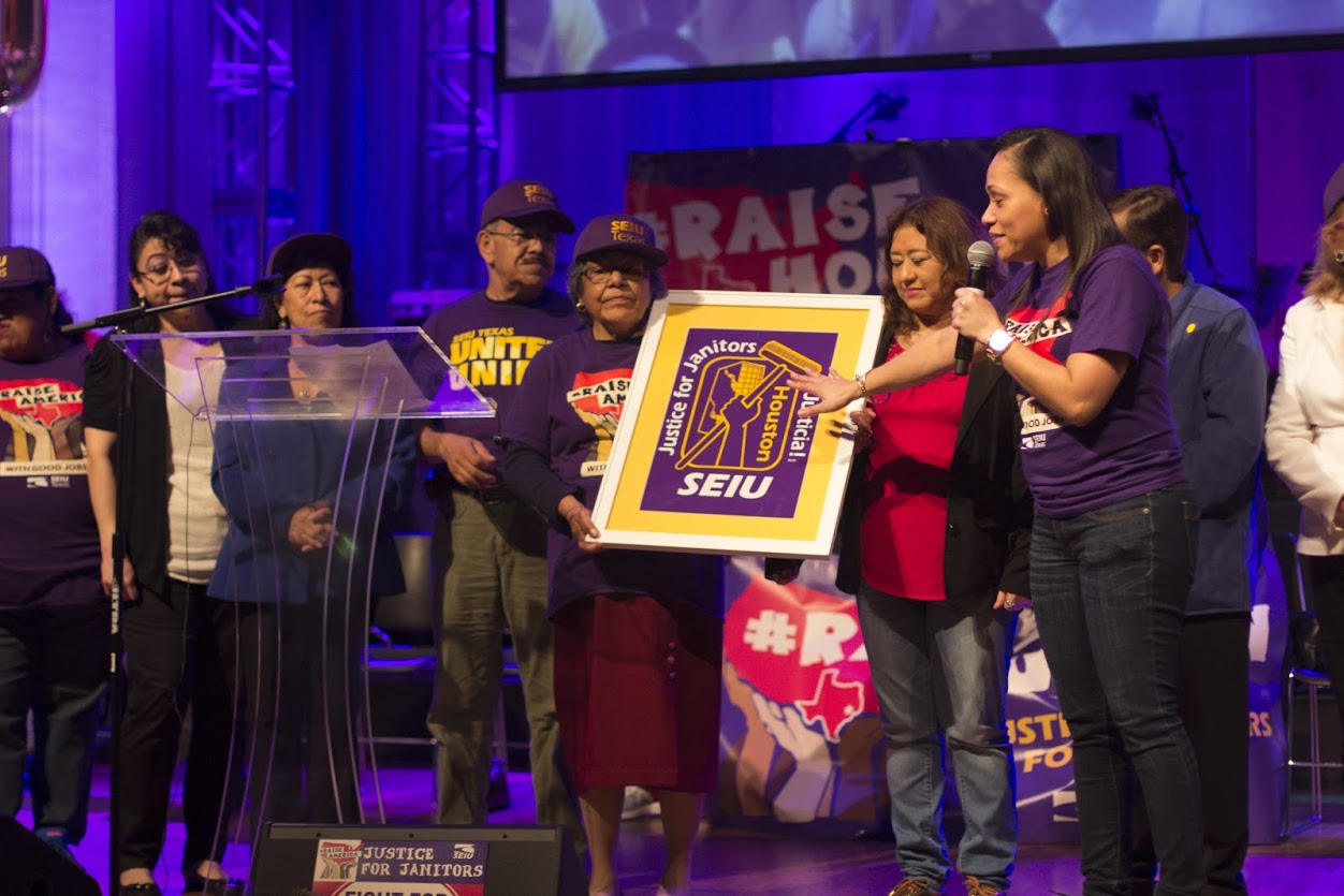 Janitors who are represented by SEIU Texas held a convention in Houston on April 2nd during which the union honored some of the first janitors who joined it. The union’s main goal is to get $15 per hour and sick days.