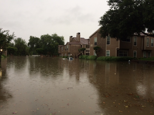 Flooding at condominiums near White Oak Bayou
