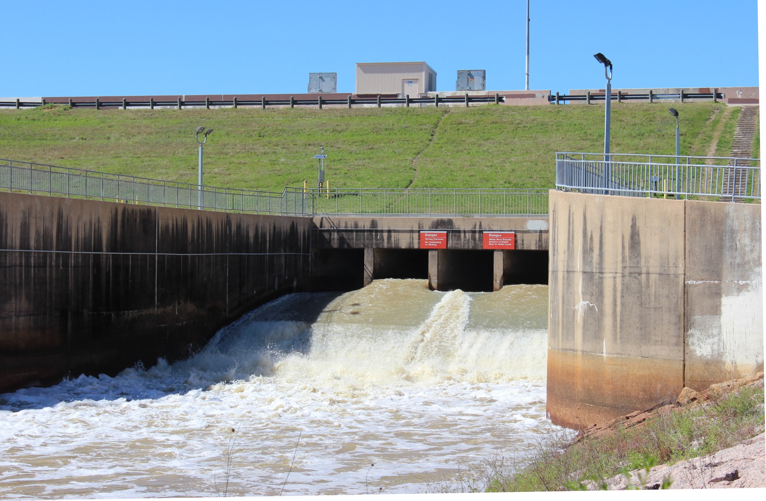 Tax Day Floodwaters Finally Drain From Houston s Big Reservoirs