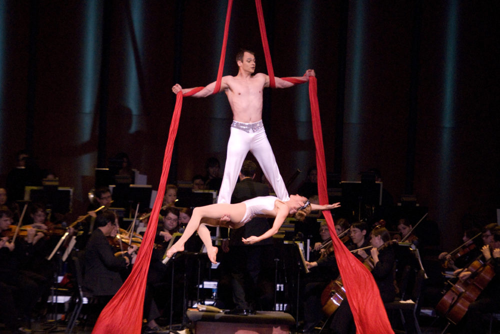 Houston Symphony Soars With Aerialists And Acrobats This Weekend