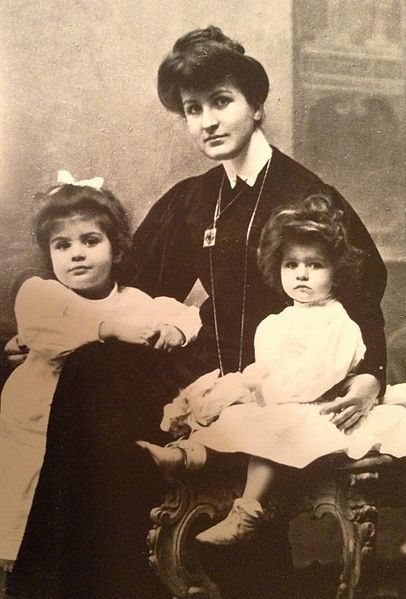 Alma Mahler with her daughters