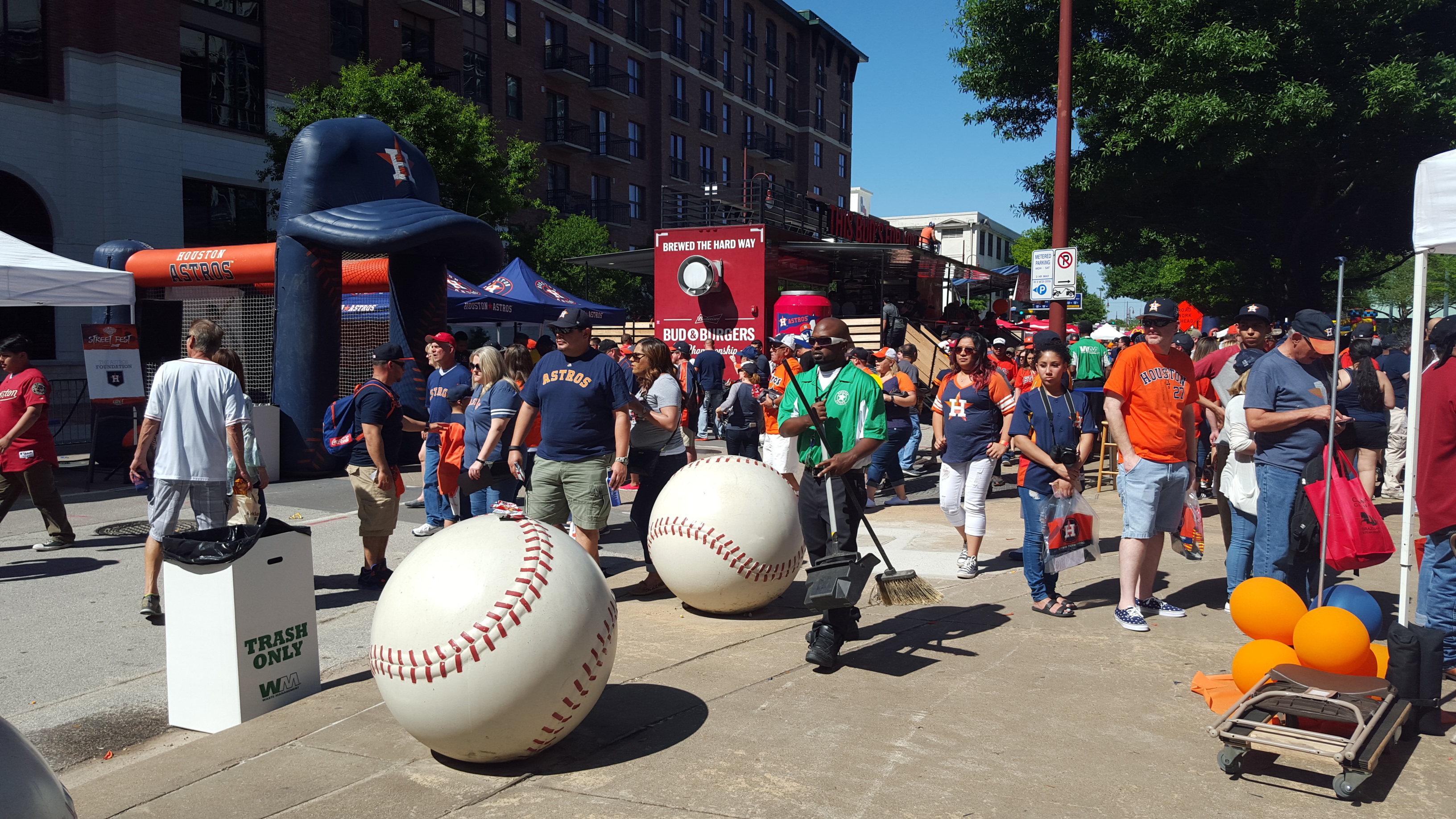 Astros FanFest to continue World Series championship celebration