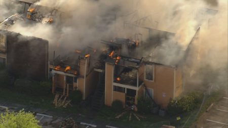 North Houston apartment destroyed in fire
