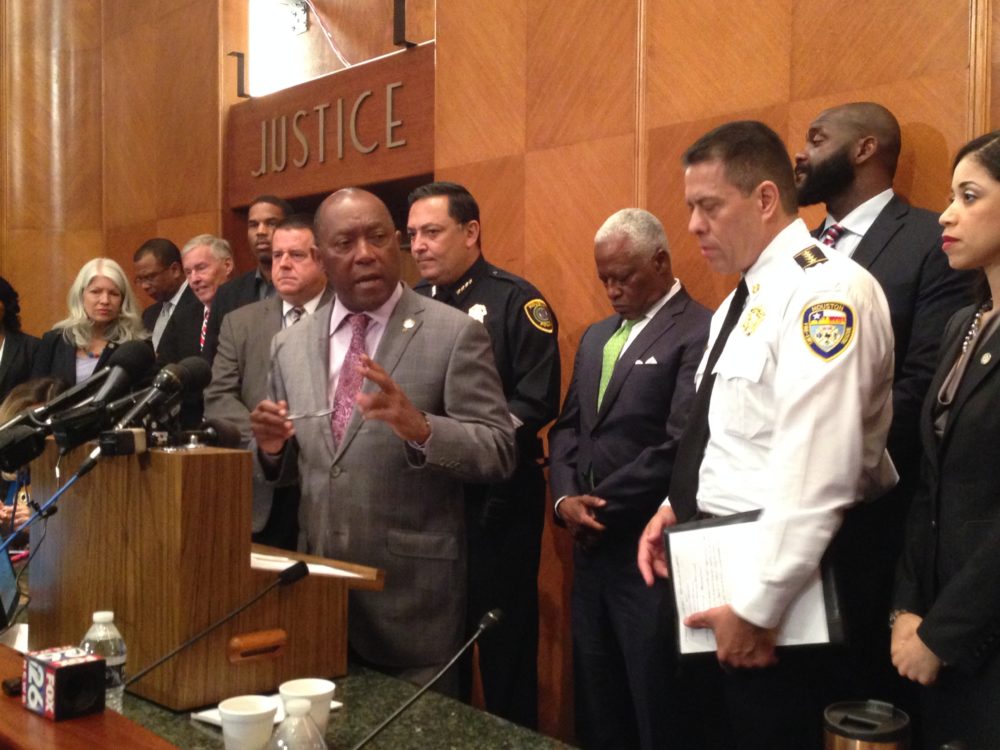 Several City Council Members, as well as the chief for HPD and HFD –Art Acevedo and Samuel Peña, respectively— accompanied Mayor Sylvester Turner during the press conference where he talked about potential negative effects of not getting the City's pension system reformed in 2017 by the Texas Legislature.
