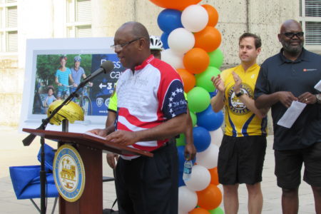 Mayor Sylvester Turner speaks at Bike To Work Day at City Hall.