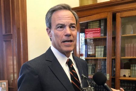 Texas House Speaker Joe Straus, a San Antonio Republican, announced Wednesday he will not run for re-election.