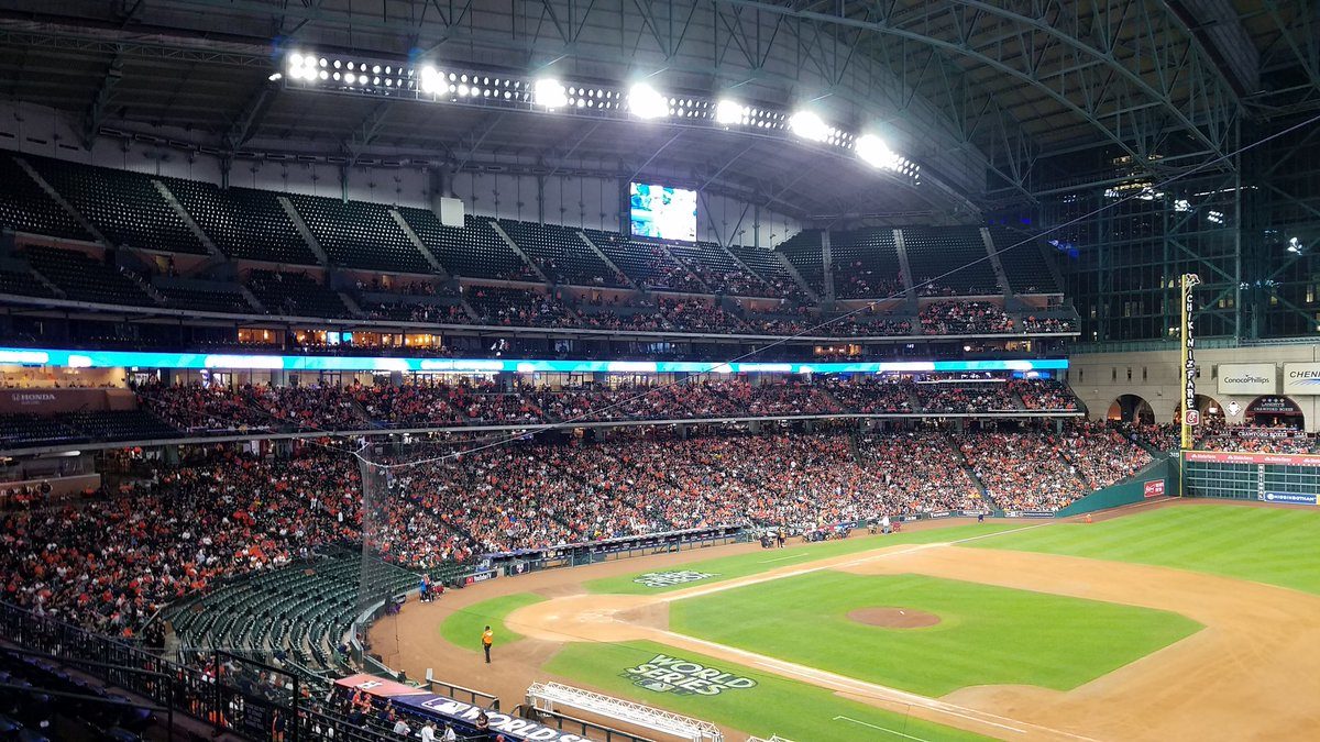 Lance McCullers, Astros silence LA bats at raucous Dodger Stadium