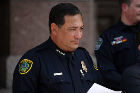 Houston Police: Officer Is Shot After Suspects Beat Priest – Houston ...