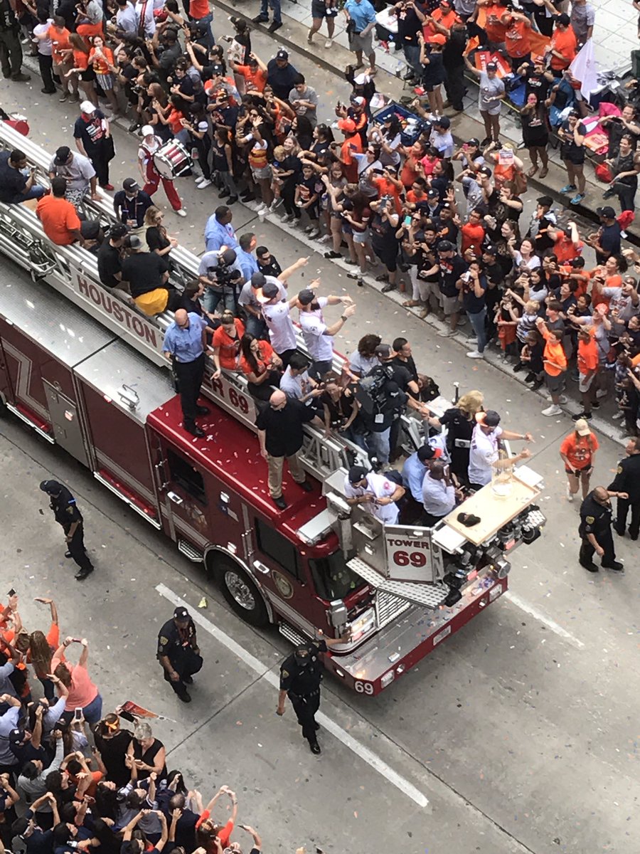 Houston Wild With Joy At Astros Championship Parade – Houston