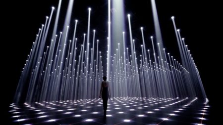 An immersive light installation by Cocolab
