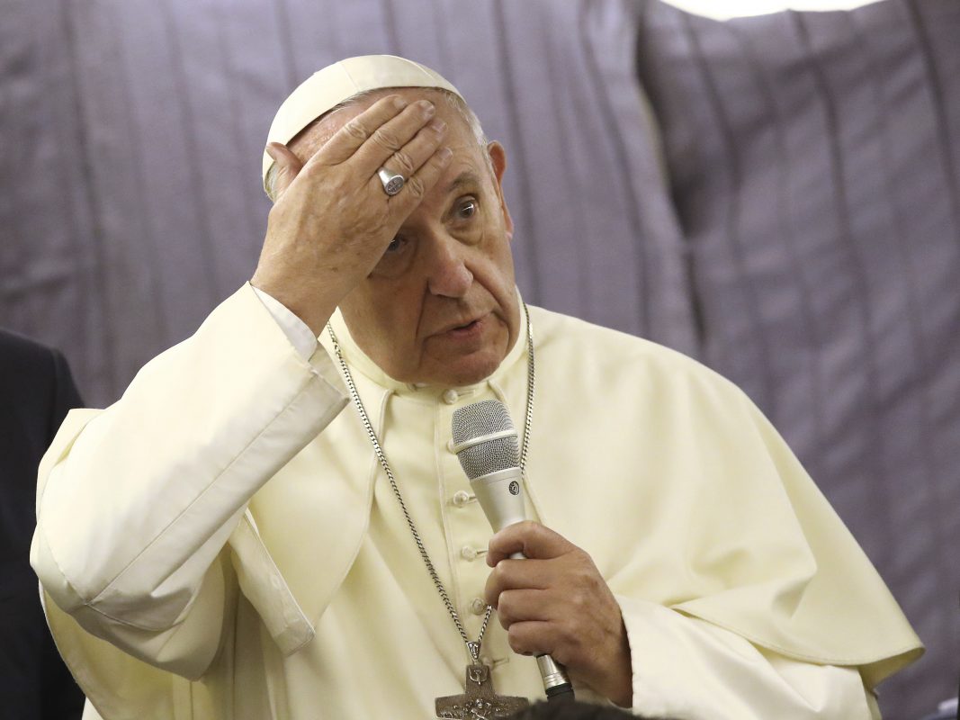 Pope Francis Apologizes To Sexual Abuse Victims, But Still Backs Bishop –  Houston Public Media