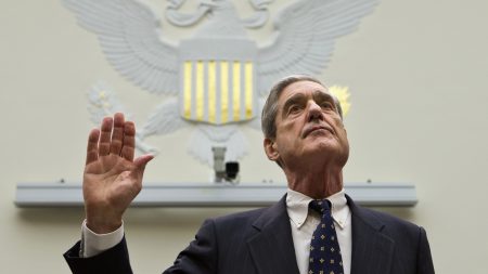 Robert Mueller is sworn in on Capitol Hill, prior to testifying before the House Judiciary Committee in 2013.