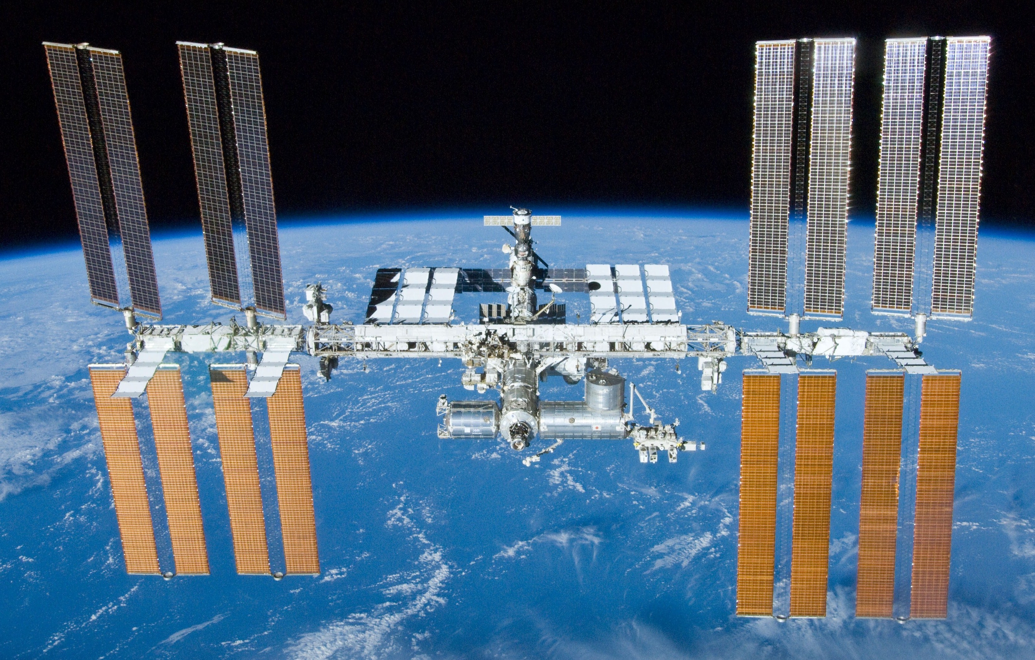 international space station interior layout