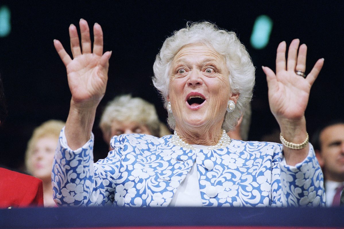 Barbara bush 2025 pearl necklaces