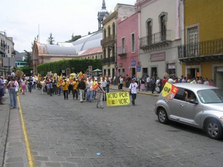 Supporters of López Obrador marching in Guanajuato, Guanajuato, México