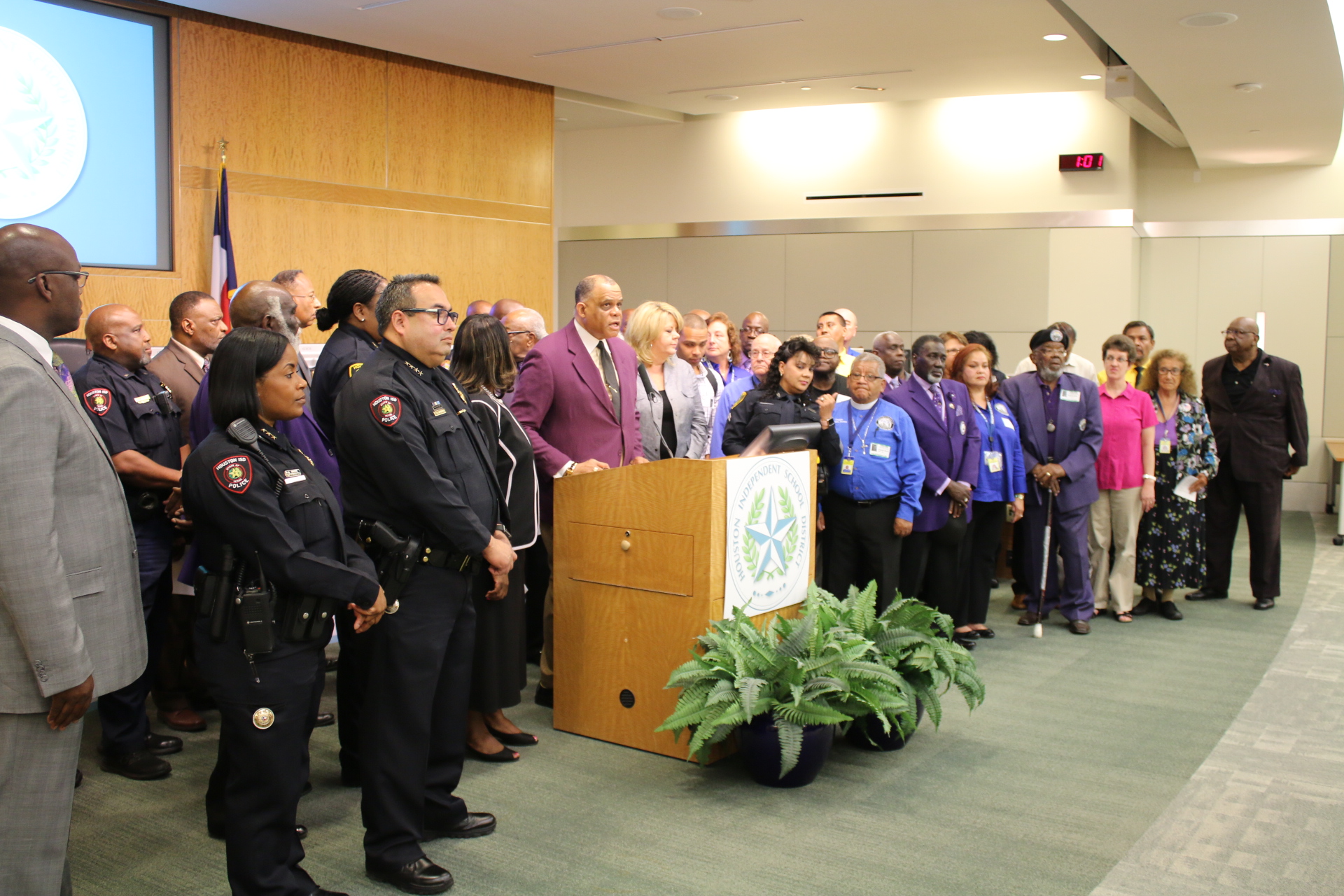 HISD Police To Form Unit To Respond To Emergencies – Houston Public Media