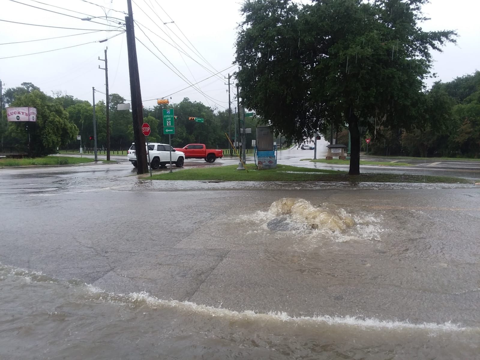 UPDATE: Heavy Rain Causes Street Flooding And Stranded Motorists In ...