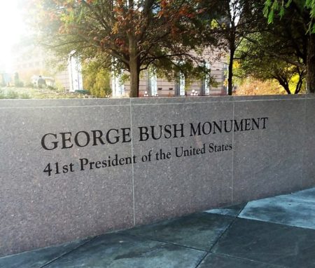 bush-monument5