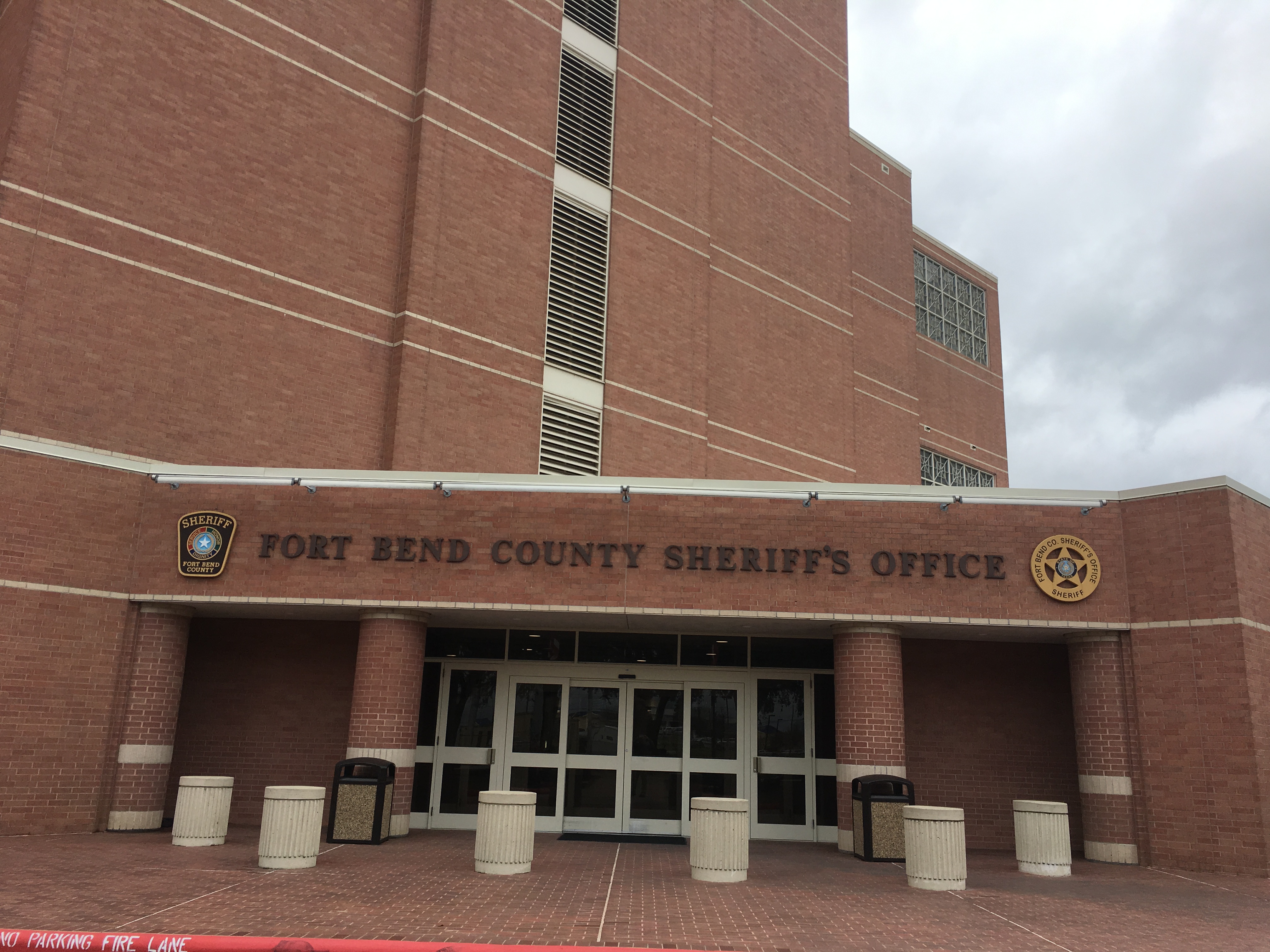 The Fort Bend County Sheriff's Office changed its dispatch policy so that sheriff's deputies will be dispatched first - even when constables may be closer.