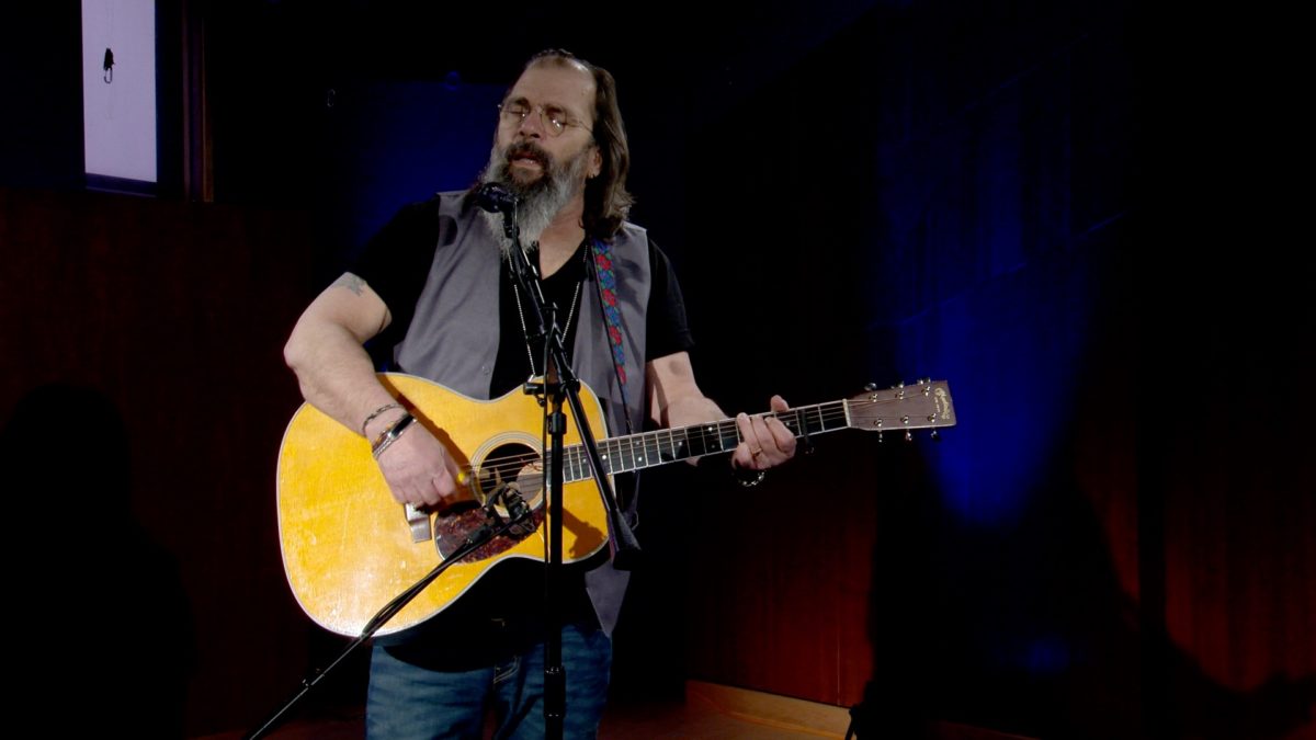 Skyline Sessions: Steve Earle – Houston Public Media