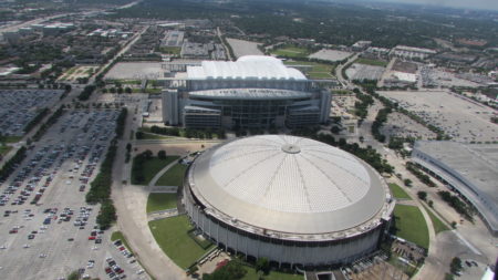 More Spectacle Than Sport: Remembering The 'Battle Of The Sexes' At The  Astrodome – Houston Public Media