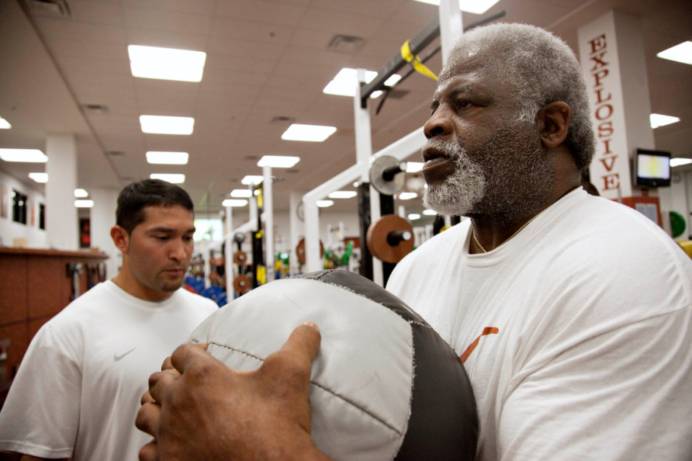 Earl Campbell Houston Oilers. Former Houston Oilers legend Earl Campbell