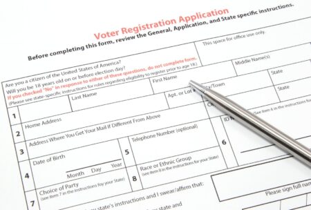 Eligible Texans can register to vote by submitting a paper application to the voter registrar’s office in their county, by mail or in person.