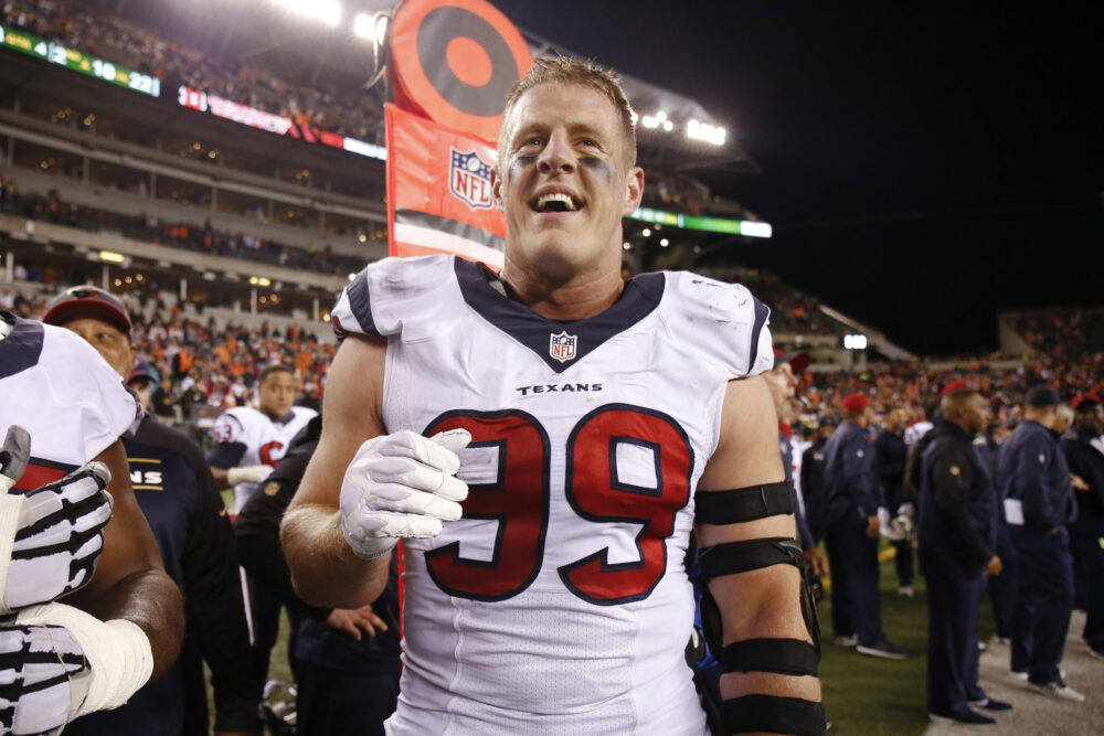 JJ Watt to help with fan's grandpa's funeral costs after Twitter