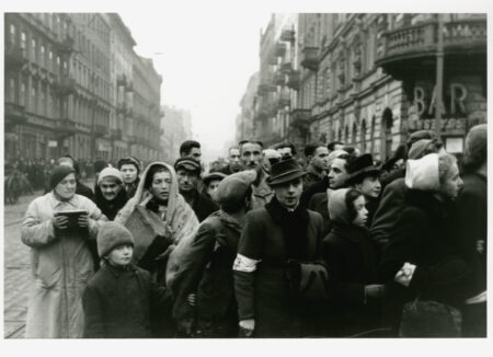 Jewish people in the Warsaw ghetto. Poland. Between June 1941 - August 1941.