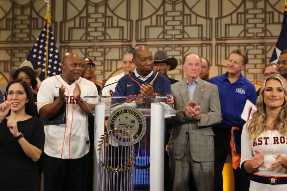 Houston Astros on X: The Union Station Team Store has extended hours this  entire week. Make sure to stop by to get your #SpaceCity merch! Also  available online at   /