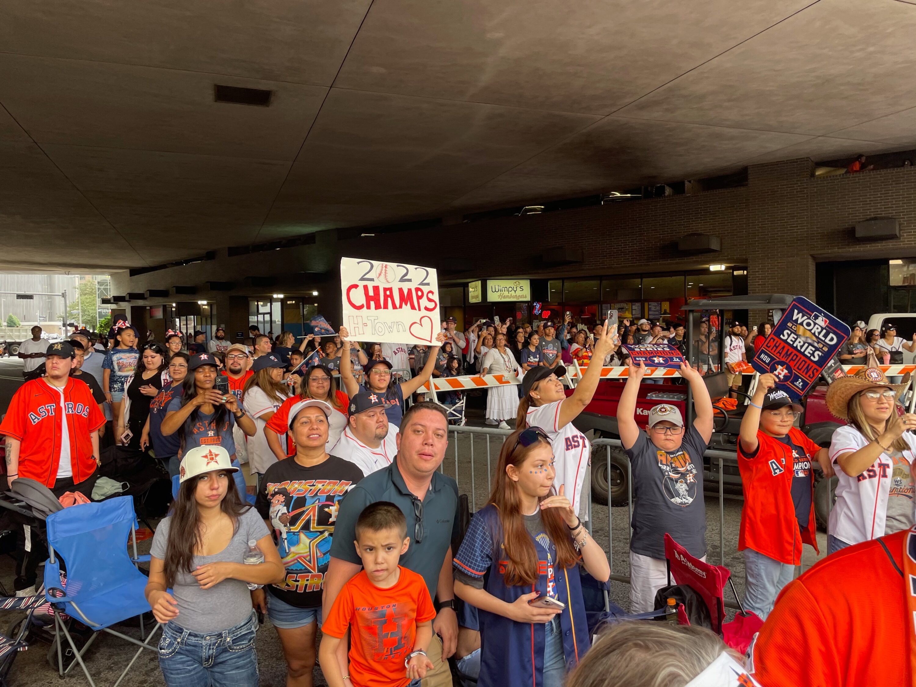 Astros fans take to the streets to celebrate 2022 World Series win