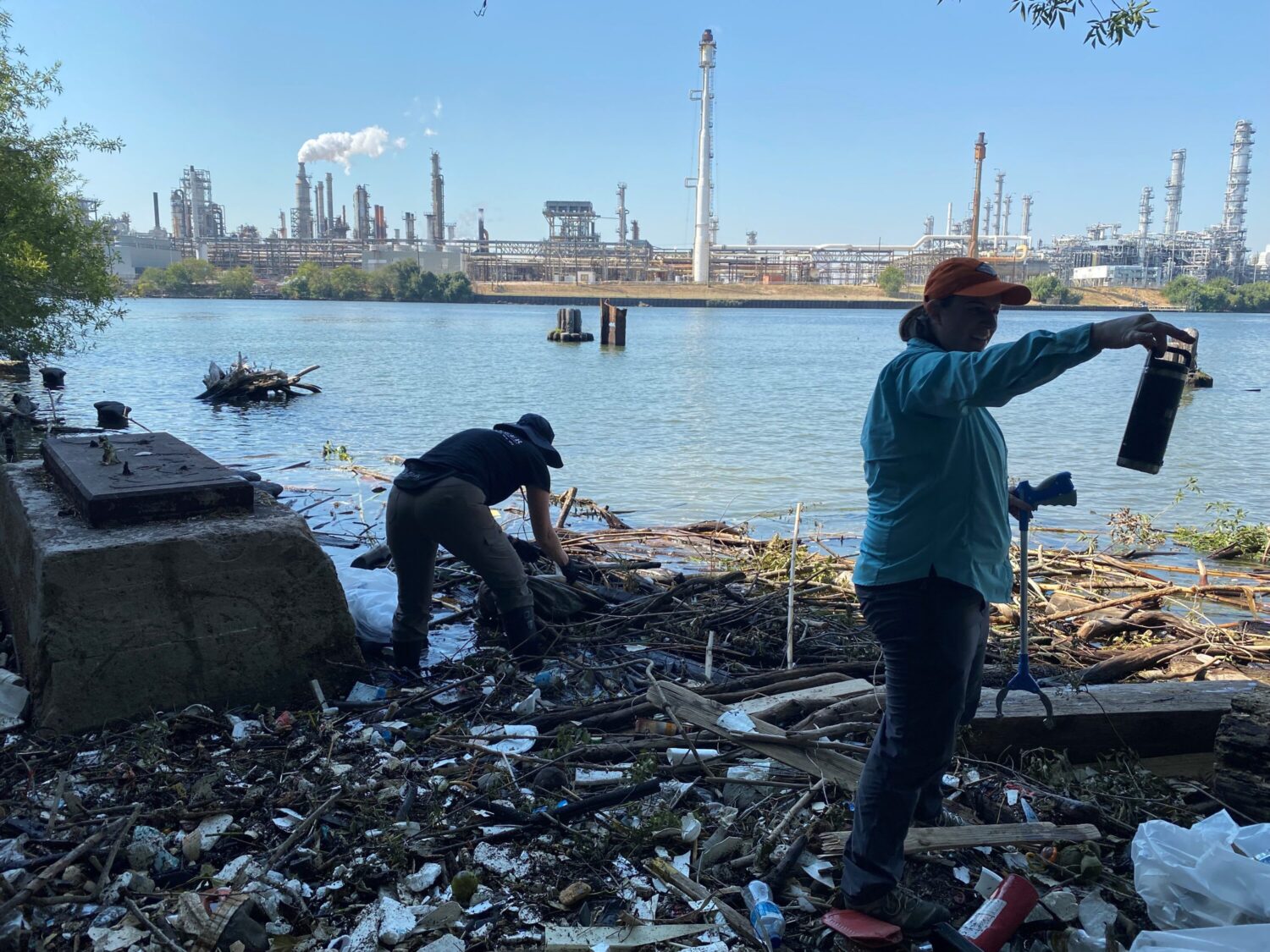 Hundreds Show Up for Trash Talkers Cleanup