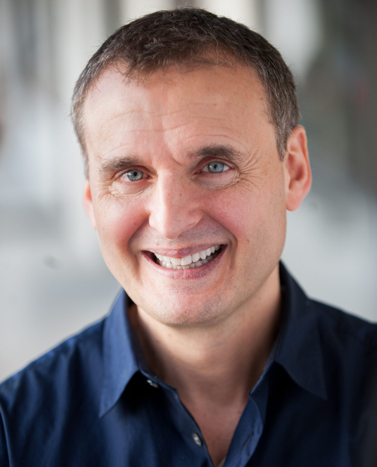 “Somebody Feed Phil” Creator, Phil Rosenthal, on Opening Your Mind to