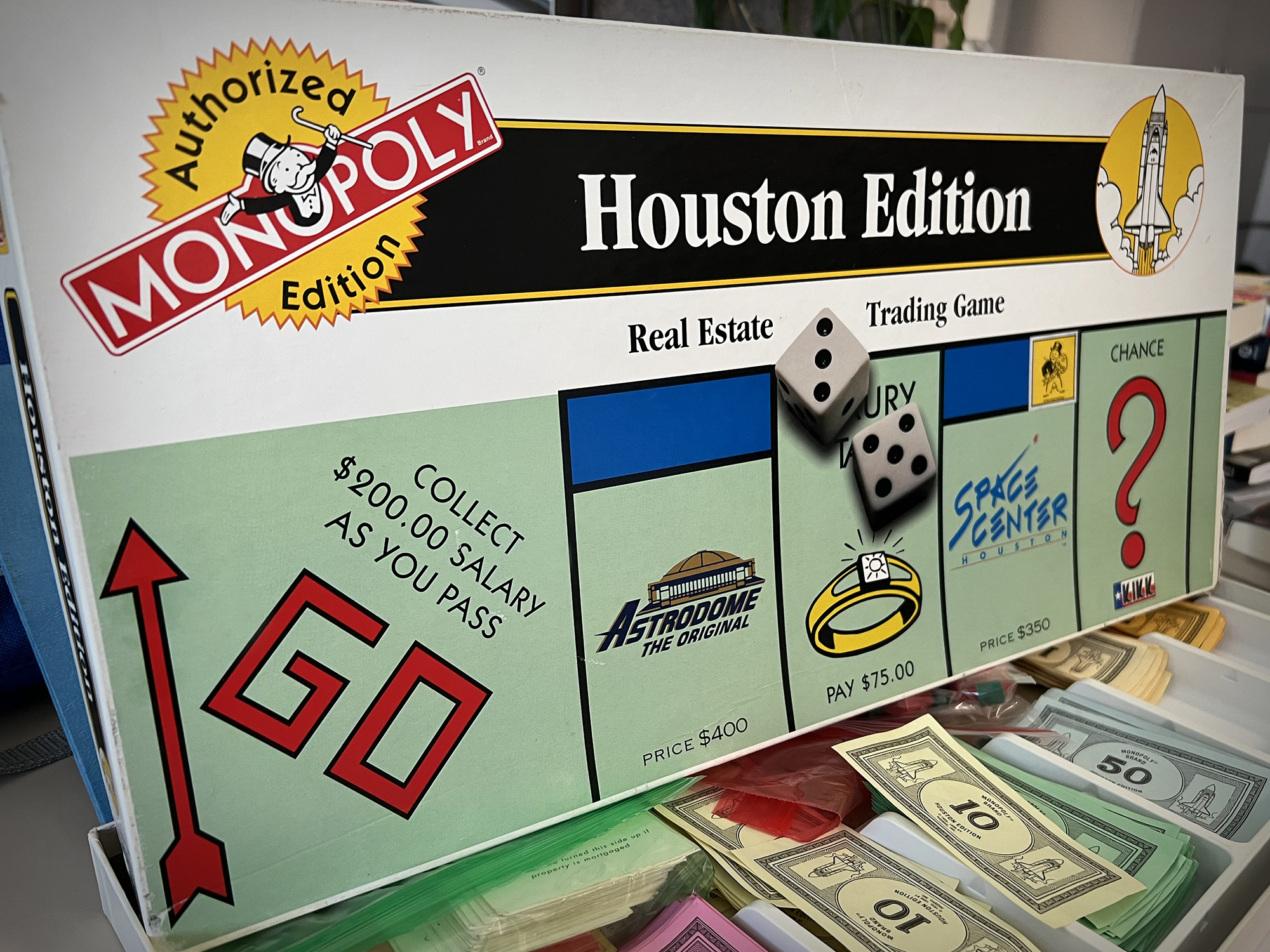 Herkenning Absorberen Emigreren Don't buy the Dome' and other lessons from playing a 1996 Houston version  of Monopoly – Houston Public Media