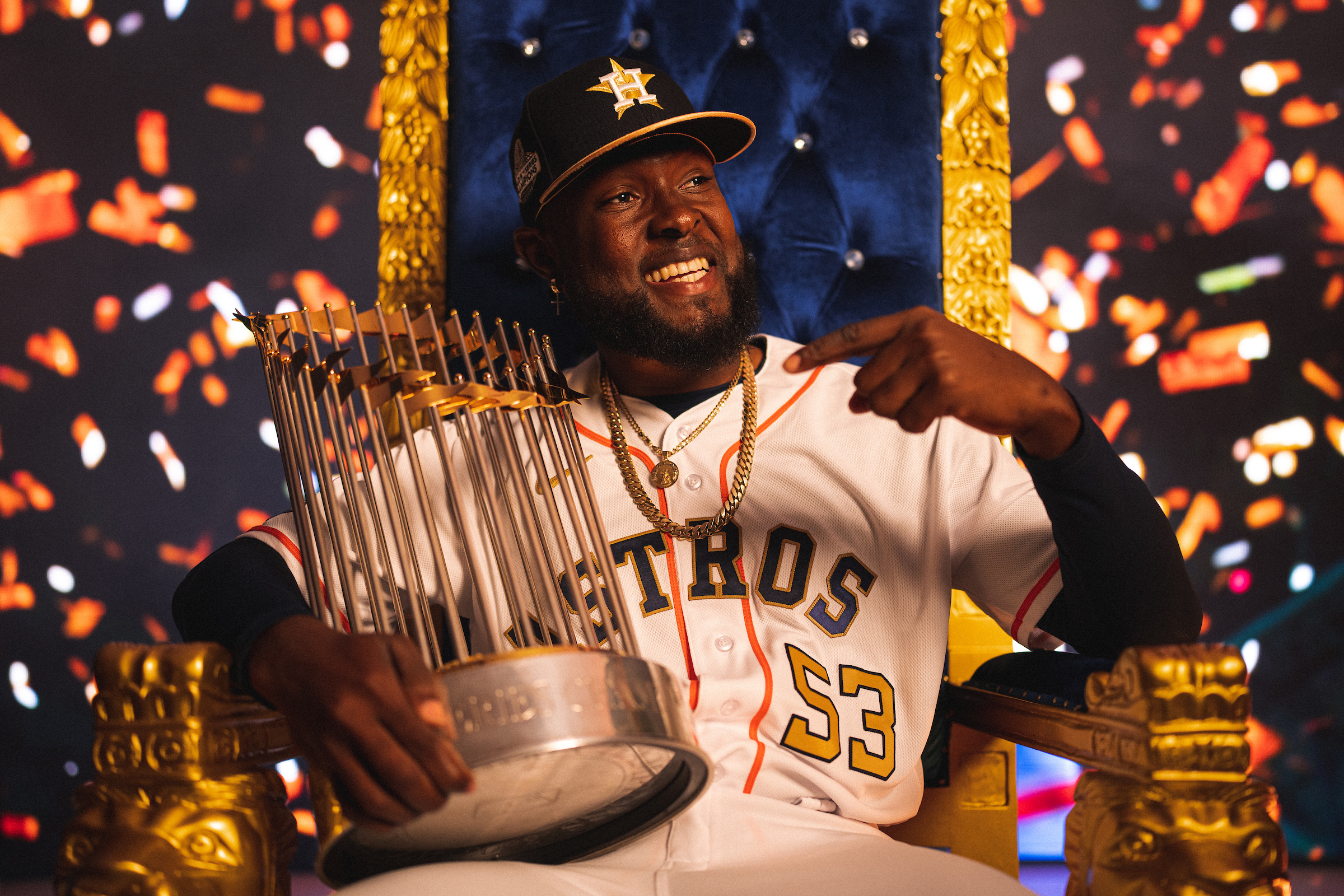 World Champion Braves Unveil Gold Caps, Jerseys for Opening Day