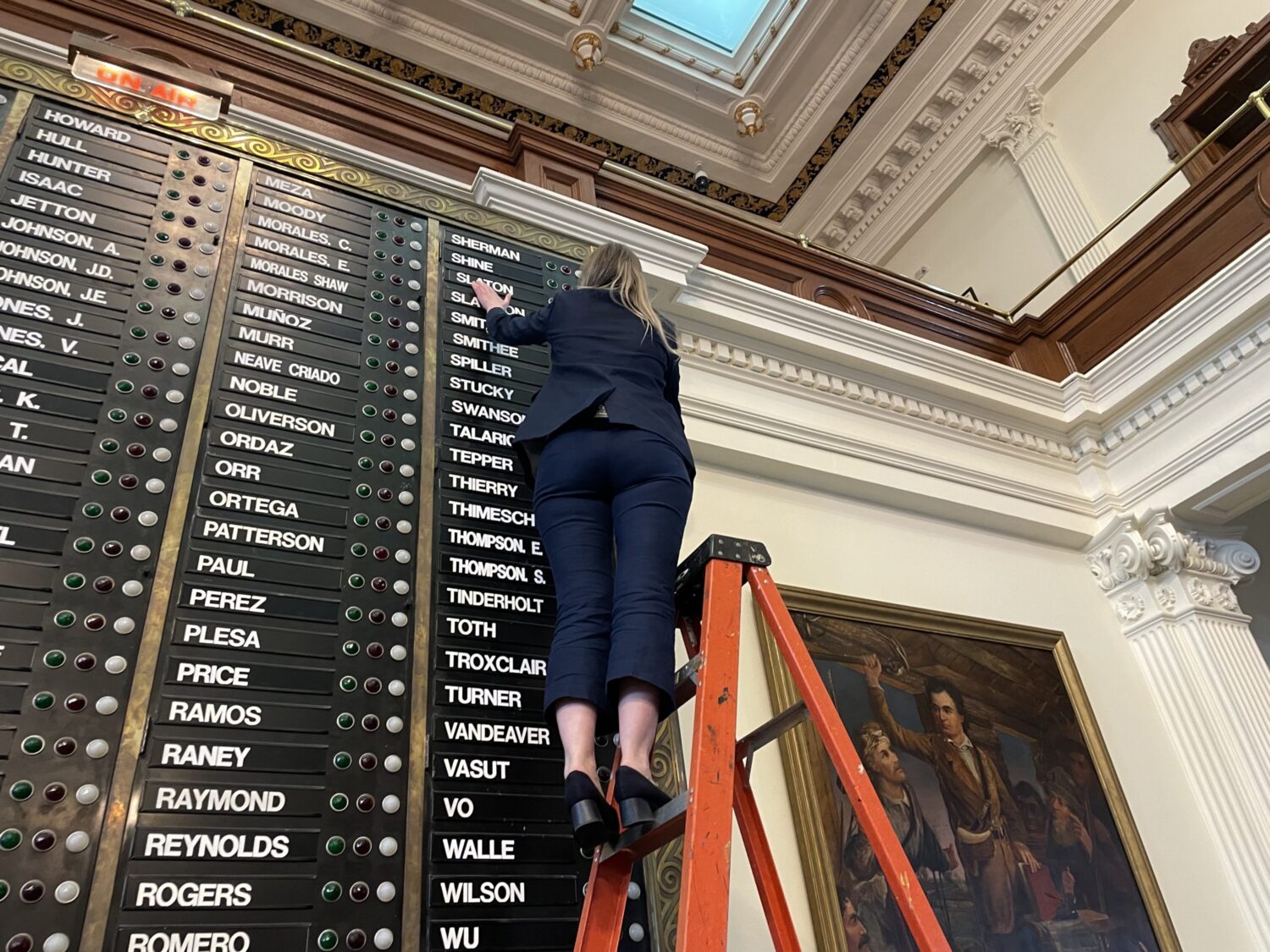 Texas House expels Republican lawmaker accused of inappropriate conduct – Houston Public Media - Vimarsana News