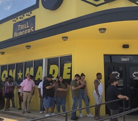 Bun B’s Trill Burgers Launches First Brick-and-mortar Location In ...