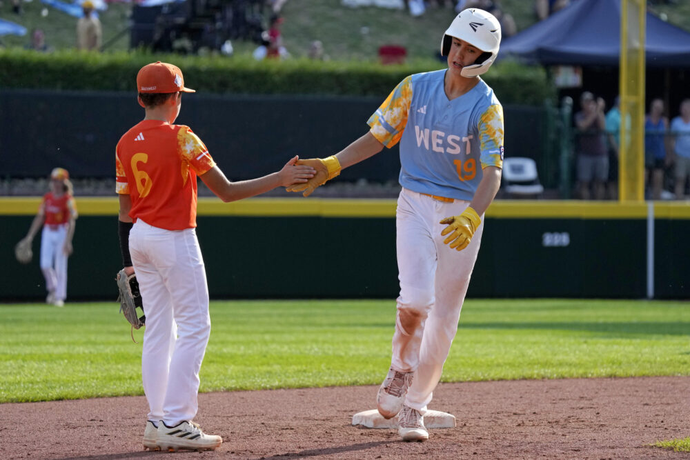 California advances to Little League World Series championship with 6-1 win  over Texas - ABC News