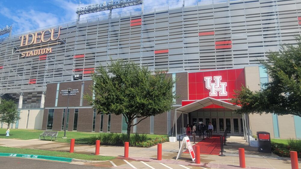 UH announces new Memorial Hermann Football Operations Center Houston