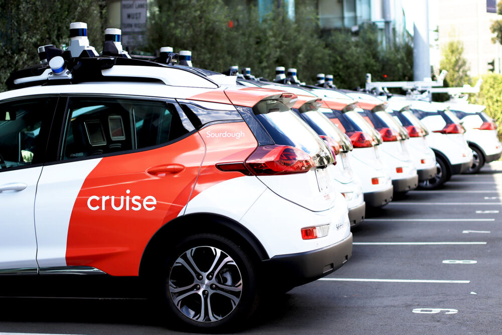 Cruise relaunches autonomous vehicle fleet in Houston amid federal investigation – Houston Public Media