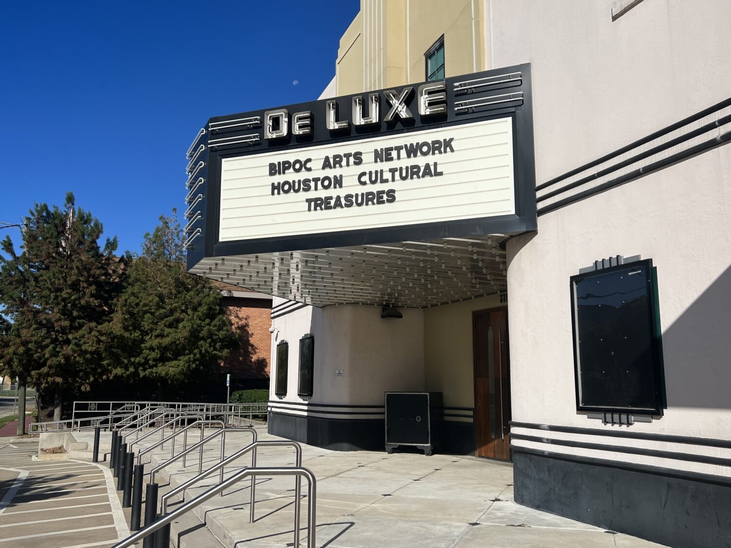 Houston organization provides $5 million grant for BIPOC arts groups – Houston Public Media - Vimarsana News
