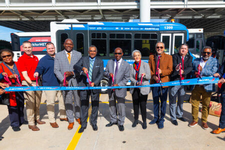 METRO and Houston Mayor Sylvester Turner unveiled the Authority's all-new autonomous shuttle and provided an update on the agency's move toward zero-emissions vehicles.